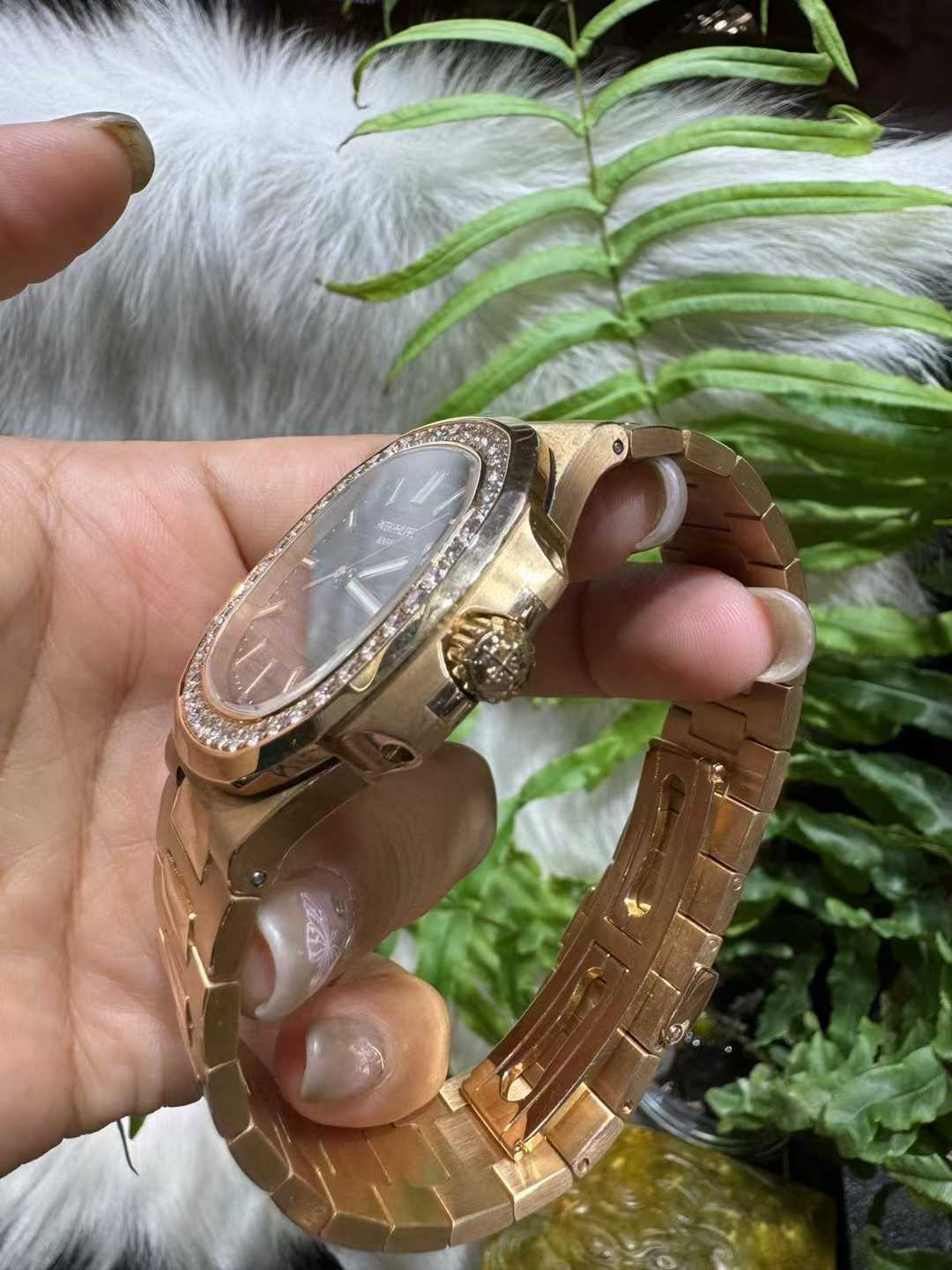 파텍필립 노틸러스 다이아베젤 브라운 금통 시계 워치